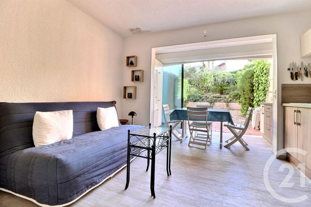 Appartement T2 à vendre - 2 pièces - 30.47 m2 - FREJUS - 83 - PROVENCE-ALPES-COTE-D-AZUR - Century 21 Sud Habitat