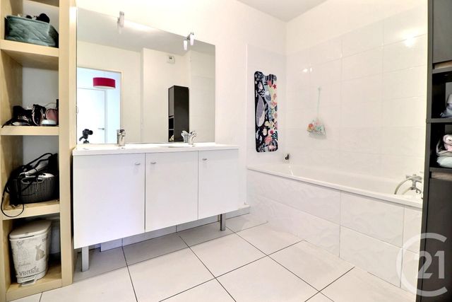 Appartement T3 à vendre - 3 pièces - 66.0 m2 - PUGET SUR ARGENS - 83 - PROVENCE-ALPES-COTE-D-AZUR - Century 21 Sud Habitat