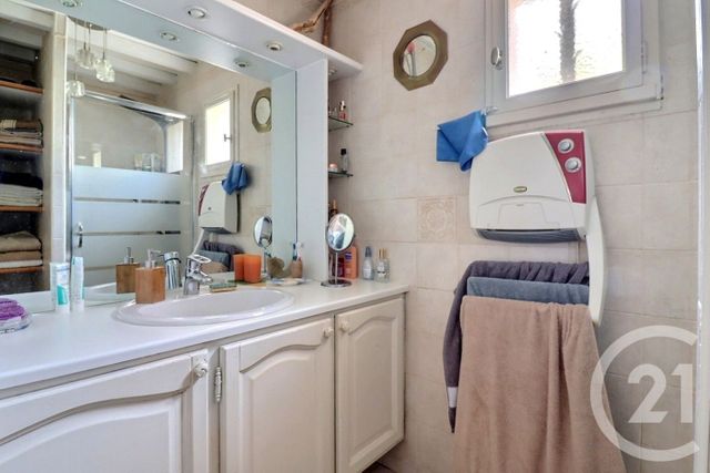 maison à vendre - 5 pièces - 125.0 m2 - FREJUS - 83 - PROVENCE-ALPES-COTE-D-AZUR - Century 21 Sud Habitat