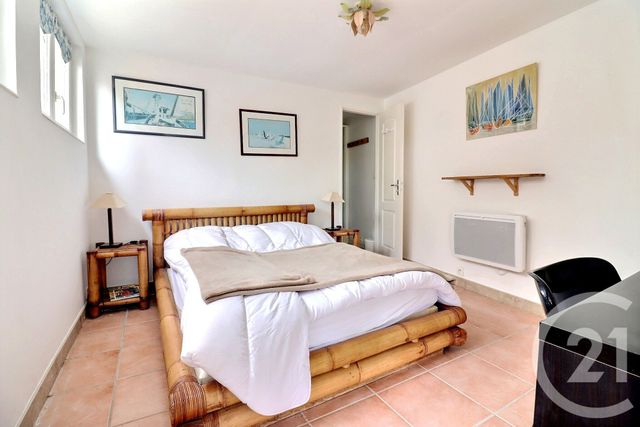 maison à vendre - 5 pièces - 125.0 m2 - FREJUS - 83 - PROVENCE-ALPES-COTE-D-AZUR - Century 21 Sud Habitat