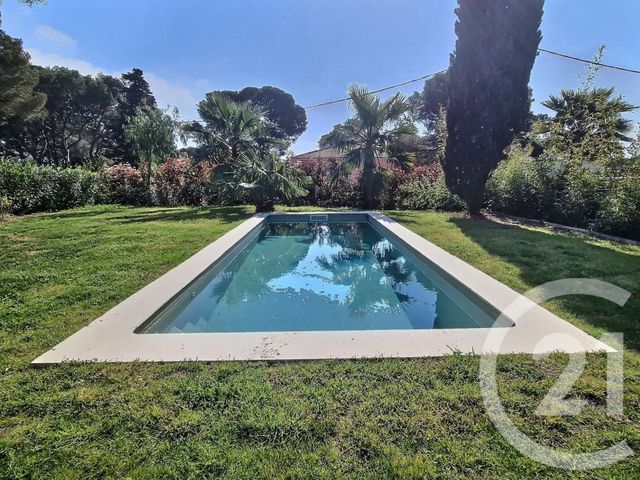 maison à vendre - 6 pièces - 184.0 m2 - ST RAPHAEL - 83 - PROVENCE-ALPES-COTE-D-AZUR - Century 21 Sud Habitat