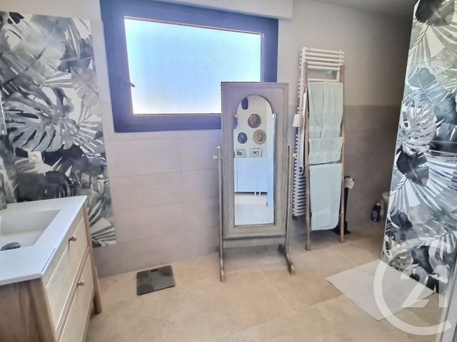 maison à vendre - 6 pièces - 184.0 m2 - ST RAPHAEL - 83 - PROVENCE-ALPES-COTE-D-AZUR - Century 21 Sud Habitat