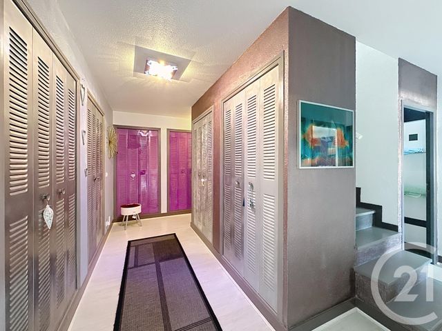 Appartement T6 à vendre - 6 pièces - 150.0 m2 - FREJUS - 83 - PROVENCE-ALPES-COTE-D-AZUR - Century 21 Sud Habitat