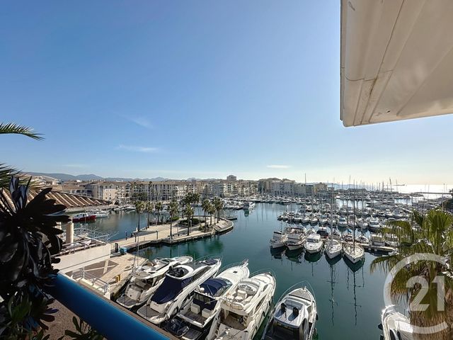 Appartement T6 à vendre - 6 pièces - 150.0 m2 - FREJUS - 83 - PROVENCE-ALPES-COTE-D-AZUR - Century 21 Sud Habitat
