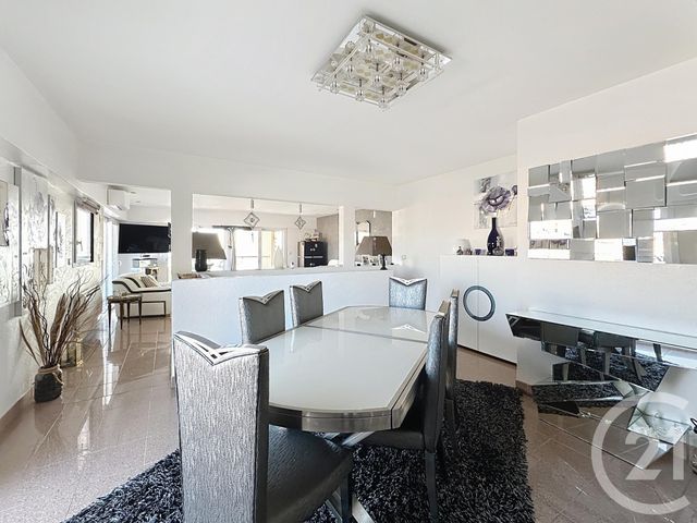 Appartement T6 à vendre - 6 pièces - 150.0 m2 - FREJUS - 83 - PROVENCE-ALPES-COTE-D-AZUR - Century 21 Sud Habitat