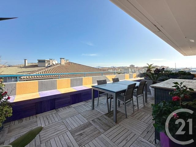 Appartement T6 à vendre - 6 pièces - 150.0 m2 - FREJUS - 83 - PROVENCE-ALPES-COTE-D-AZUR - Century 21 Sud Habitat