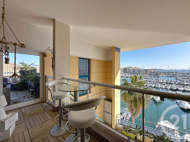 Appartement T6 à vendre - 6 pièces - 150.0 m2 - FREJUS - 83 - PROVENCE-ALPES-COTE-D-AZUR - Century 21 Sud Habitat