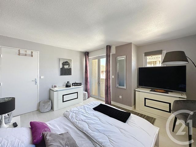 Appartement T6 à vendre - 6 pièces - 150.0 m2 - FREJUS - 83 - PROVENCE-ALPES-COTE-D-AZUR - Century 21 Sud Habitat