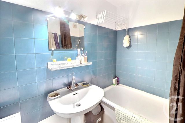 Appartement T2 à vendre - 2 pièces - 36.09 m2 - FREJUS - 83 - PROVENCE-ALPES-COTE-D-AZUR - Century 21 Sud Habitat