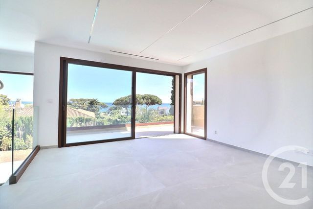 maison à vendre - 7 pièces - 182.0 m2 - ROQUEBRUNE SUR ARGENS - 83 - PROVENCE-ALPES-COTE-D-AZUR - Century 21 Sud Habitat