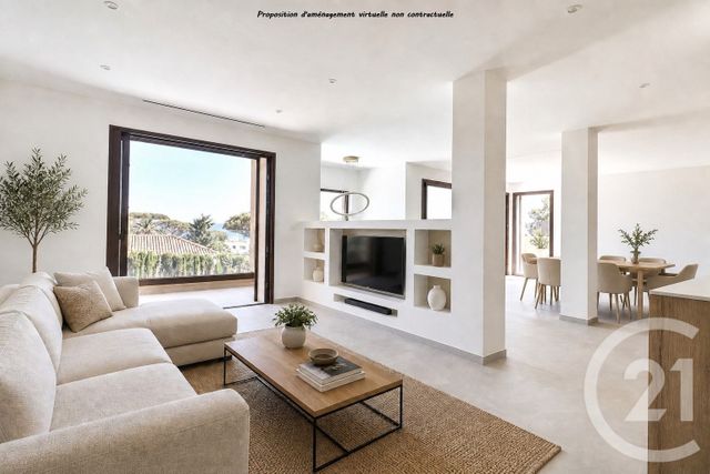 maison à vendre - 7 pièces - 182.0 m2 - ROQUEBRUNE SUR ARGENS - 83 - PROVENCE-ALPES-COTE-D-AZUR - Century 21 Sud Habitat