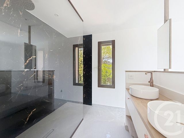 maison à vendre - 7 pièces - 182.0 m2 - ROQUEBRUNE SUR ARGENS - 83 - PROVENCE-ALPES-COTE-D-AZUR - Century 21 Sud Habitat
