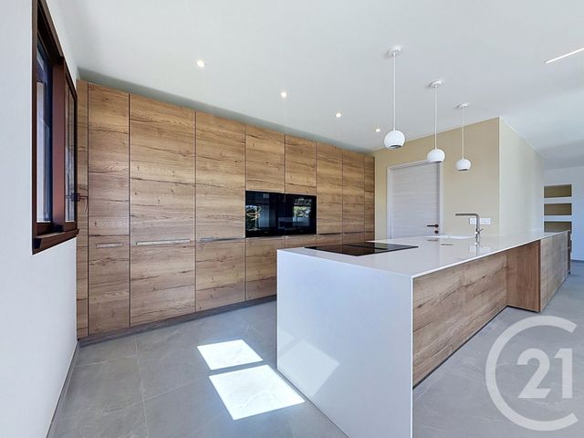 maison à vendre - 7 pièces - 182.0 m2 - ROQUEBRUNE SUR ARGENS - 83 - PROVENCE-ALPES-COTE-D-AZUR - Century 21 Sud Habitat