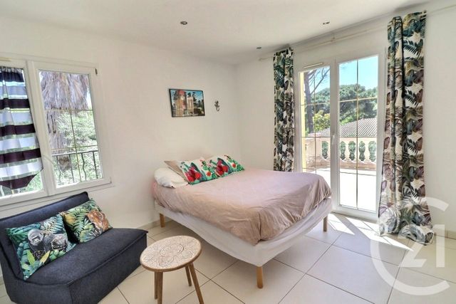 Afficher la photo en grand maison à vendre - 6 pièces - 195.0 m2 - FREJUS - 83 - PROVENCE-ALPES-COTE-D-AZUR - Century 21 Sud Habitat