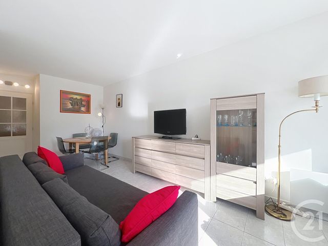 Appartement T2 à vendre - 2 pièces - 34.86 m2 - ST RAPHAEL - 83 - PROVENCE-ALPES-COTE-D-AZUR - Century 21 Sud Habitat