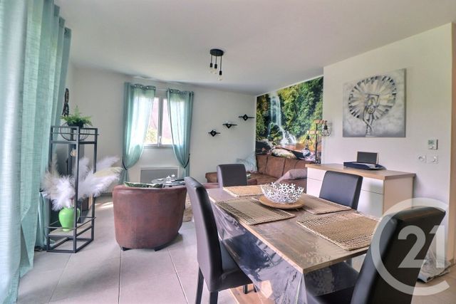 Appartement T3 à vendre - 3 pièces - 55.04 m2 - FREJUS - 83 - PROVENCE-ALPES-COTE-D-AZUR - Century 21 Sud Habitat