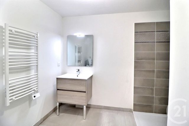 Appartement T2 à vendre - 2 pièces - 49.15 m2 - FREJUS - 83 - PROVENCE-ALPES-COTE-D-AZUR - Century 21 Sud Habitat