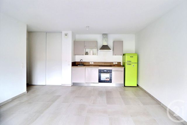 Appartement T2 à vendre - 2 pièces - 49.15 m2 - FREJUS - 83 - PROVENCE-ALPES-COTE-D-AZUR - Century 21 Sud Habitat