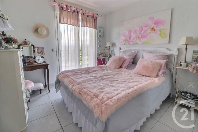 Appartement T3 à vendre - 3 pièces - 66.0 m2 - FREJUS - 83 - PROVENCE-ALPES-COTE-D-AZUR - Century 21 Sud Habitat