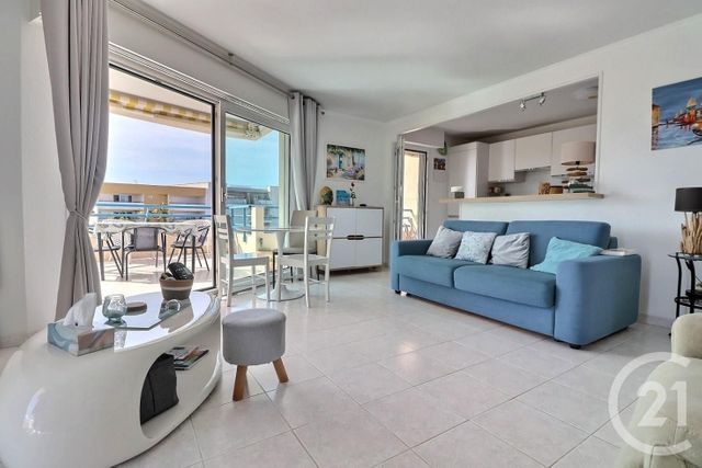 Appartement T3 à vendre - 3 pièces - 71.0 m2 - FREJUS - 83 - PROVENCE-ALPES-COTE-D-AZUR - Century 21 Sud Habitat