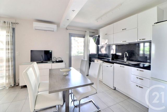 Appartement T3 à vendre - 3 pièces - 60.0 m2 - FREJUS - 83 - PROVENCE-ALPES-COTE-D-AZUR - Century 21 Sud Habitat