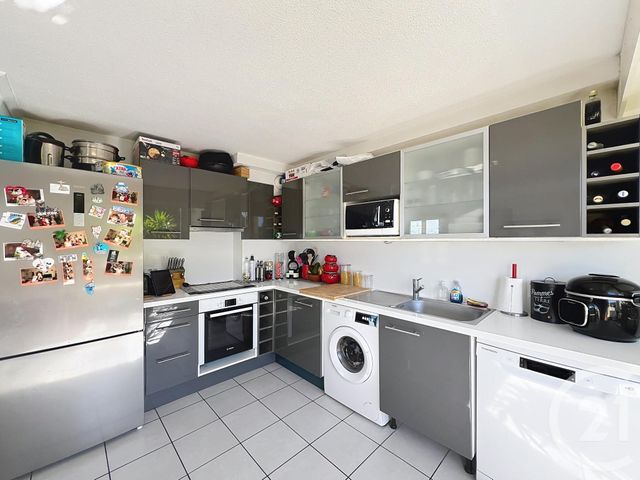 Appartement T3 à vendre - 3 pièces - 68.0 m2 - FREJUS - 83 - PROVENCE-ALPES-COTE-D-AZUR - Century 21 Sud Habitat