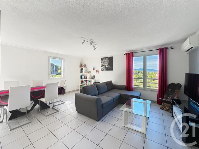 Appartement T3 à vendre - 3 pièces - 68.0 m2 - FREJUS - 83 - PROVENCE-ALPES-COTE-D-AZUR - Century 21 Sud Habitat