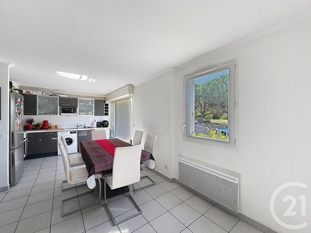 Appartement T3 à vendre - 3 pièces - 68.0 m2 - FREJUS - 83 - PROVENCE-ALPES-COTE-D-AZUR - Century 21 Sud Habitat