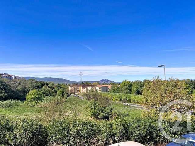 Appartement T3 à vendre - 3 pièces - 68.0 m2 - FREJUS - 83 - PROVENCE-ALPES-COTE-D-AZUR - Century 21 Sud Habitat