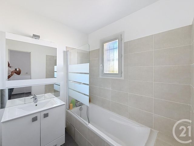 maison à vendre - 4 pièces - 90.64 m2 - ROQUEBRUNE SUR ARGENS - 83 - PROVENCE-ALPES-COTE-D-AZUR - Century 21 Sud Habitat