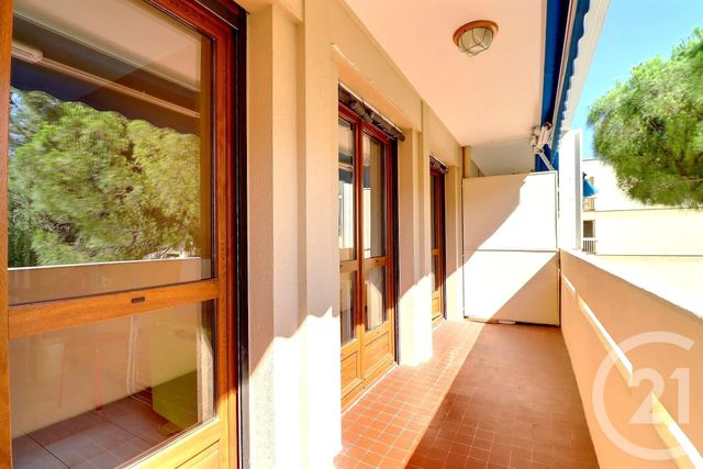Appartement T2 à vendre - 2 pièces - 48.65 m2 - FREJUS - 83 - PROVENCE-ALPES-COTE-D-AZUR - Century 21 Sud Habitat