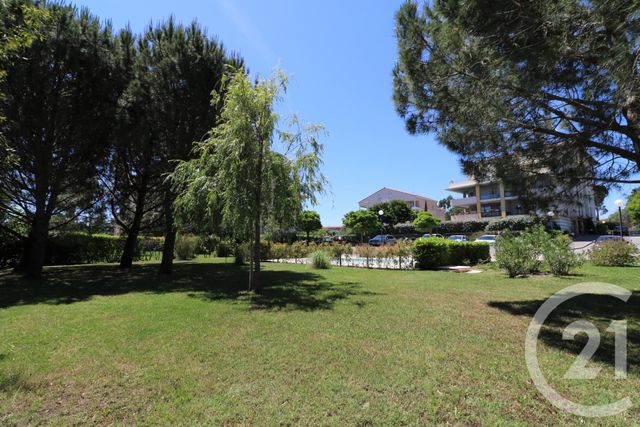 Appartement T2 à vendre - 2 pièces - 43.2 m2 - FREJUS - 83 - PROVENCE-ALPES-COTE-D-AZUR - Century 21 Sud Habitat