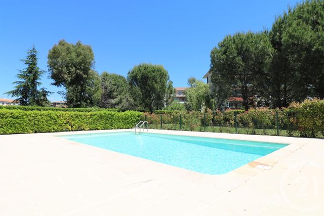 Appartement T2 à vendre - 2 pièces - 43.2 m2 - FREJUS - 83 - PROVENCE-ALPES-COTE-D-AZUR - Century 21 Sud Habitat