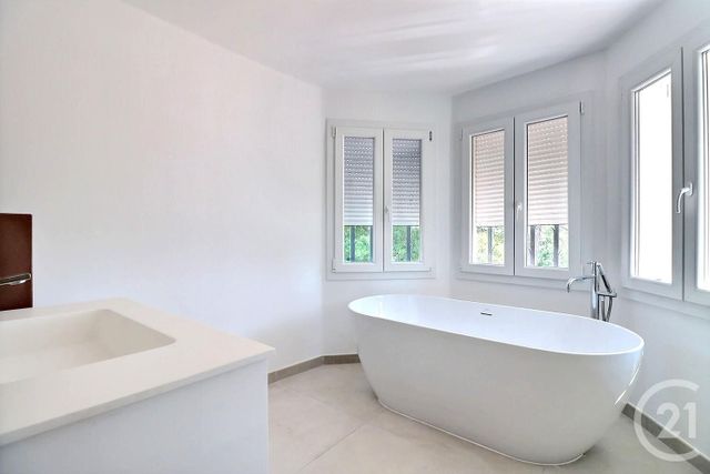 Appartement T4 à vendre - 4 pièces - 103.2 m2 - ST AYGULF - 83 - PROVENCE-ALPES-COTE-D-AZUR - Century 21 Sud Habitat