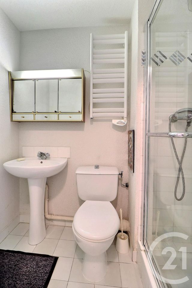 Appartement Studio à vendre - 1 pièce - 24.7 m2 - FREJUS - 83 - PROVENCE-ALPES-COTE-D-AZUR - Century 21 Sud Habitat