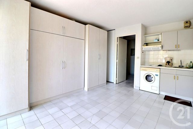 Appartement Studio à vendre - 1 pièce - 24.7 m2 - FREJUS - 83 - PROVENCE-ALPES-COTE-D-AZUR - Century 21 Sud Habitat