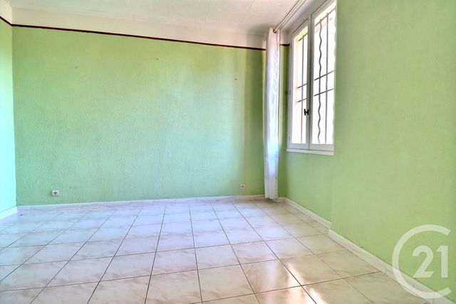 Appartement T4 à vendre - 4 pièces - 91.26 m2 - FREJUS - 83 - PROVENCE-ALPES-COTE-D-AZUR - Century 21 Sud Habitat