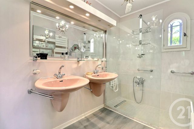 Afficher la photo en grand maison à vendre - 4 pièces - 122.63 m2 - FREJUS - 83 - PROVENCE-ALPES-COTE-D-AZUR - Century 21 Sud Habitat