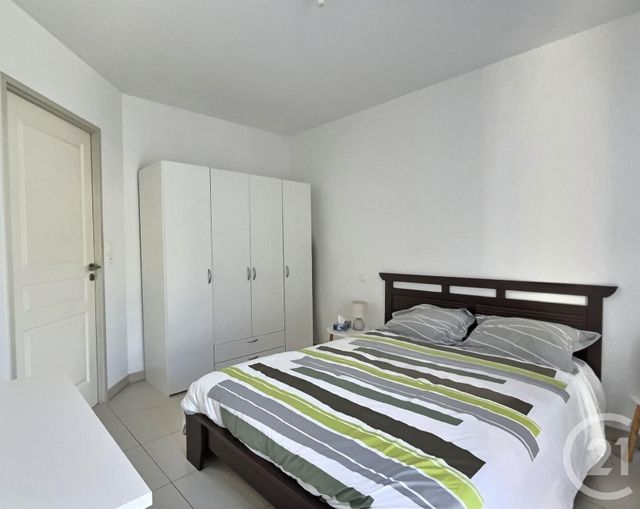 Appartement T2 à vendre - 2 pièces - 42.25 m2 - FREJUS - 83 - PROVENCE-ALPES-COTE-D-AZUR - Century 21 Sud Habitat