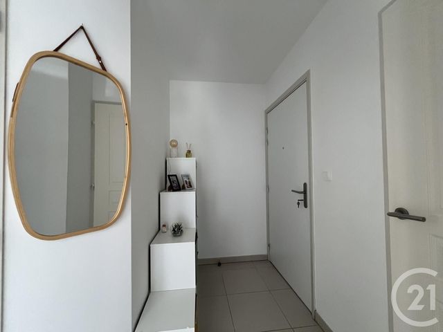 Appartement T2 à vendre - 2 pièces - 42.25 m2 - FREJUS - 83 - PROVENCE-ALPES-COTE-D-AZUR - Century 21 Sud Habitat