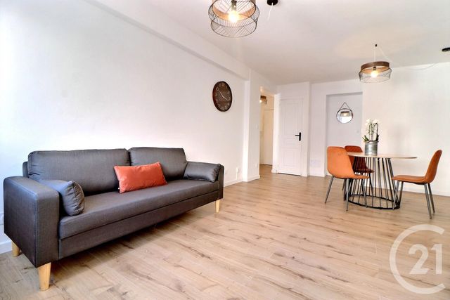Appartement T3 à vendre - 3 pièces - 48.17 m2 - ST RAPHAEL - 83 - PROVENCE-ALPES-COTE-D-AZUR - Century 21 Sud Habitat