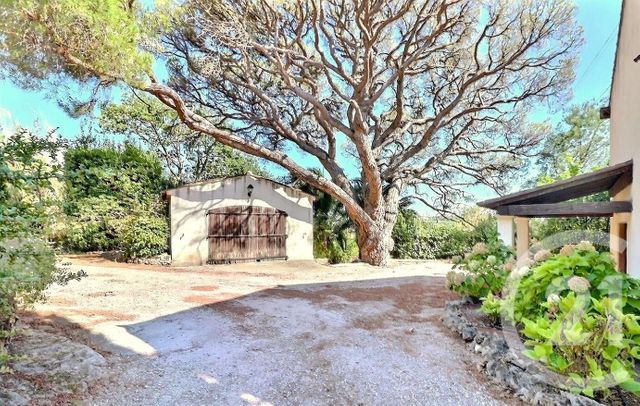 Afficher la photo en grand maison à vendre - 9 pièces - 237.0 m2 - FREJUS - 83 - PROVENCE-ALPES-COTE-D-AZUR - Century 21 Sud Habitat
