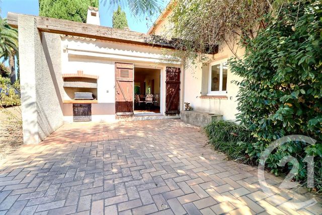 Afficher la photo en grand maison à vendre - 9 pièces - 237.0 m2 - FREJUS - 83 - PROVENCE-ALPES-COTE-D-AZUR - Century 21 Sud Habitat