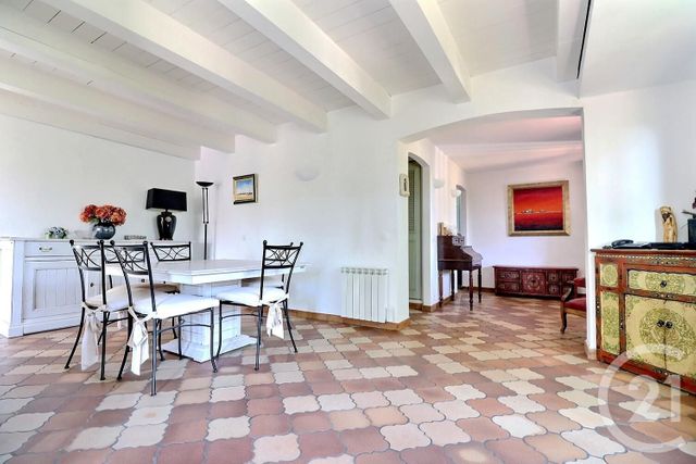 Afficher la photo en grand maison à vendre - 9 pièces - 237.0 m2 - FREJUS - 83 - PROVENCE-ALPES-COTE-D-AZUR - Century 21 Sud Habitat