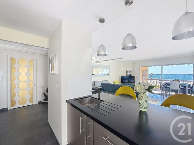 Appartement T4 à vendre - 4 pièces - 89.69 m2 - FREJUS - 83 - PROVENCE-ALPES-COTE-D-AZUR - Century 21 Sud Habitat