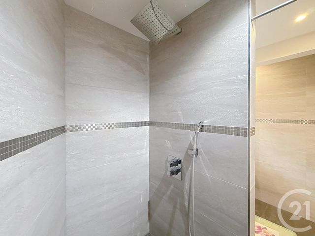 Appartement T4 à vendre - 4 pièces - 89.69 m2 - FREJUS - 83 - PROVENCE-ALPES-COTE-D-AZUR - Century 21 Sud Habitat