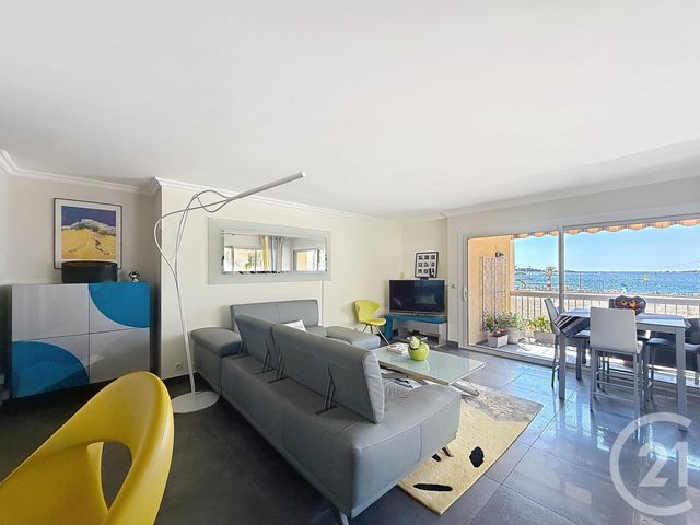 Appartement T4 à vendre - 4 pièces - 89.69 m2 - FREJUS - 83 - PROVENCE-ALPES-COTE-D-AZUR - Century 21 Sud Habitat