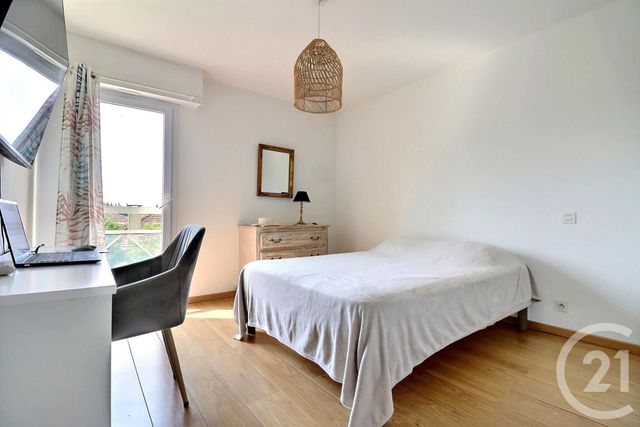 Appartement T3 à vendre - 3 pièces - 69.0 m2 - ST RAPHAEL - 83 - PROVENCE-ALPES-COTE-D-AZUR - Century 21 Sud Habitat