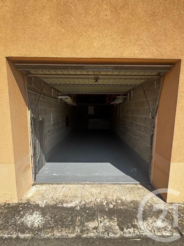 Afficher la photo en grand parking à vendre - 13.46 m2 - ST RAPHAEL - 83 - PROVENCE-ALPES-COTE-D-AZUR - Century 21 Sud Habitat