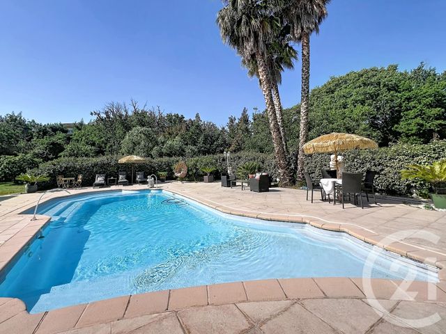 maison à vendre - 8 pièces - 264.15 m2 - ROQUEBRUNE SUR ARGENS - 83 - PROVENCE-ALPES-COTE-D-AZUR - Century 21 Sud Habitat